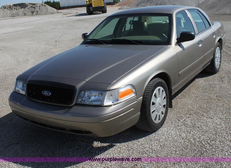 image for item D5100 2006 Ford Crown Victoria Police Interceptor