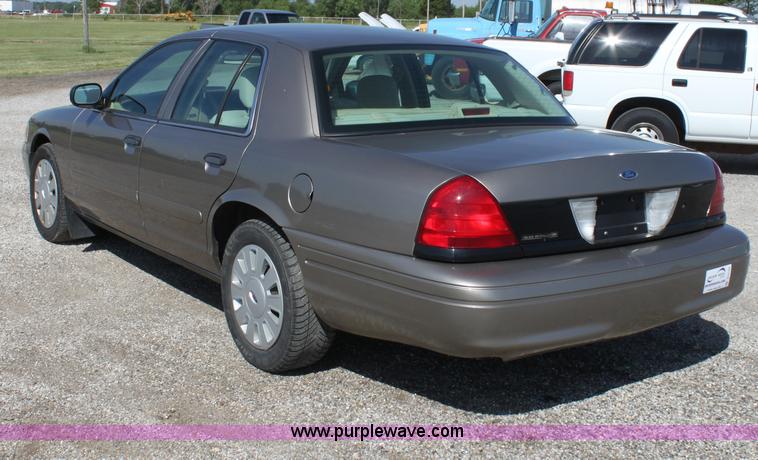 image for item D5100 2006 Ford Crown Victoria Police Interceptor