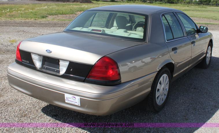 image for item D5100 2006 Ford Crown Victoria Police Interceptor