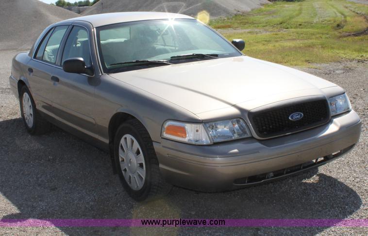 image for item D5100 2006 Ford Crown Victoria Police Interceptor