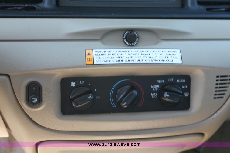 image for item D5100 2006 Ford Crown Victoria Police Interceptor