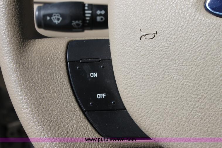 image for item D5100 2006 Ford Crown Victoria Police Interceptor