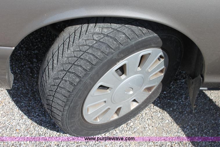 image for item D5100 2006 Ford Crown Victoria Police Interceptor