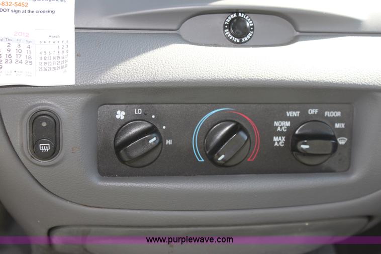 image for item D5101 2005 Ford Crown Victoria Police Interceptor