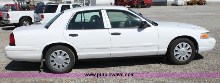 image for item D5102 2006 Ford Crown Victoria Police Interceptor