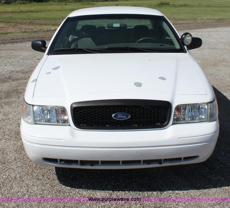 image for item D5102 2006 Ford Crown Victoria Police Interceptor