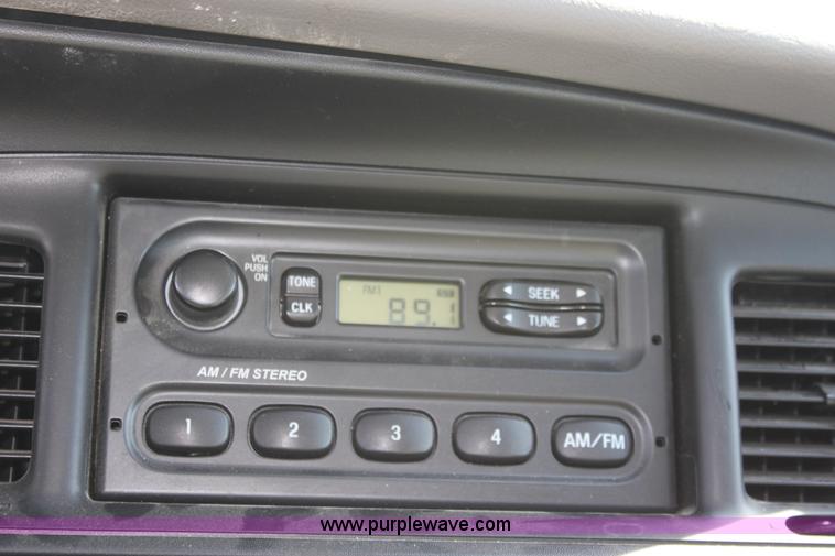 image for item D5102 2006 Ford Crown Victoria Police Interceptor