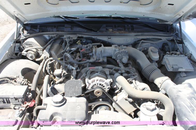 image for item D5104 2006 Ford Crown Victoria Police Interceptor