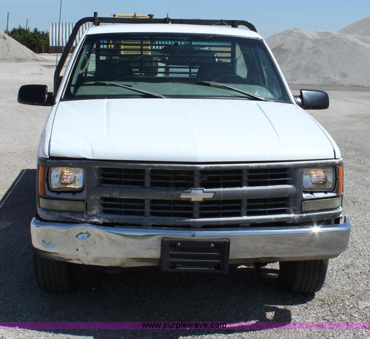 image for item D5105 1998 Chevrolet Cheyenne 2500 flatbed pickup truck