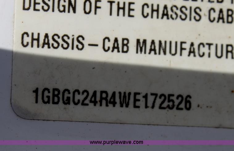 image for item D5105 1998 Chevrolet Cheyenne 2500 flatbed pickup truck