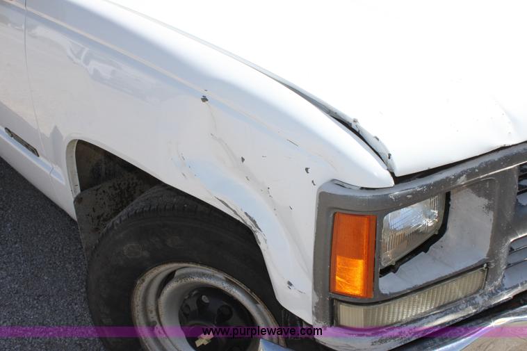 image for item D5105 1998 Chevrolet Cheyenne 2500 flatbed pickup truck