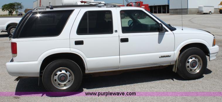 image for item D5106 1997 GMC Jimmy SL SUV