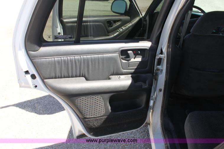 image for item D5106 1997 GMC Jimmy SL SUV