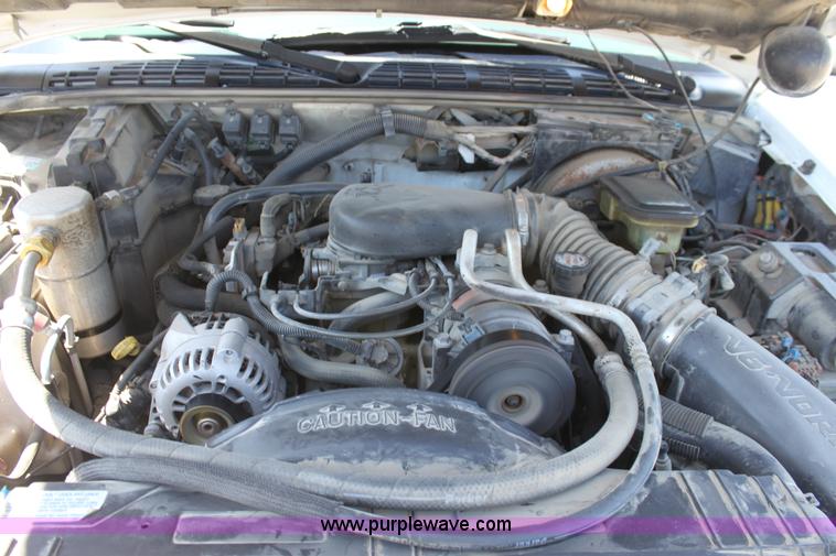 image for item D5106 1997 GMC Jimmy SL SUV