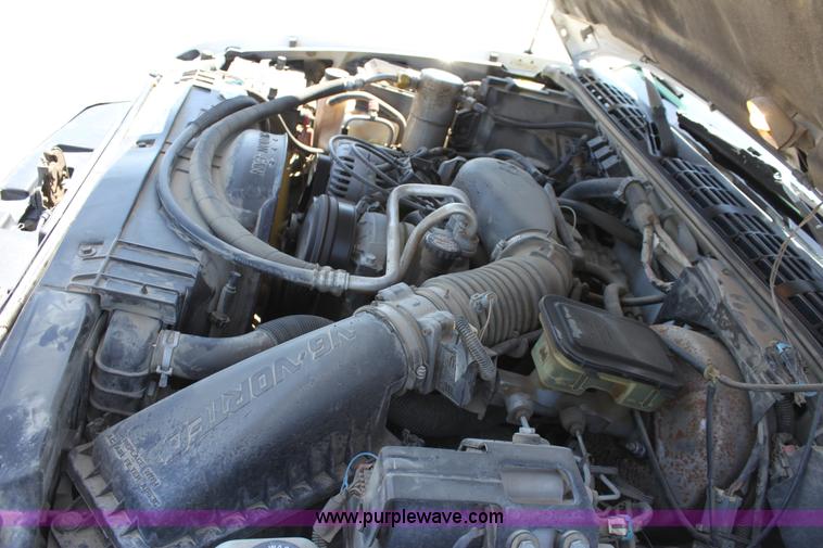 image for item D5106 1997 GMC Jimmy SL SUV