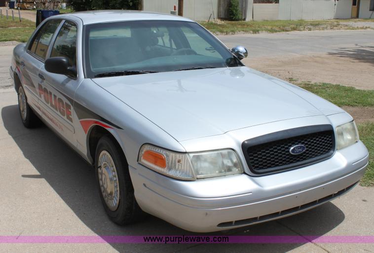 image for item D5117 2002 Ford Crown Victoria Police Interceptor