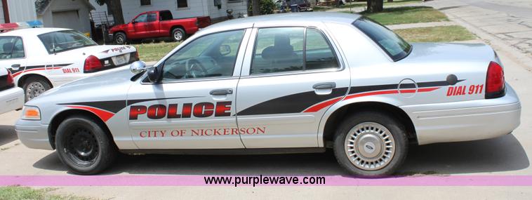 image for item D5117 2002 Ford Crown Victoria Police Interceptor