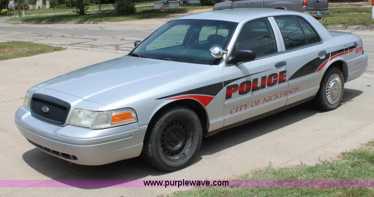 image for item D5117 2002 Ford Crown Victoria Police Interceptor