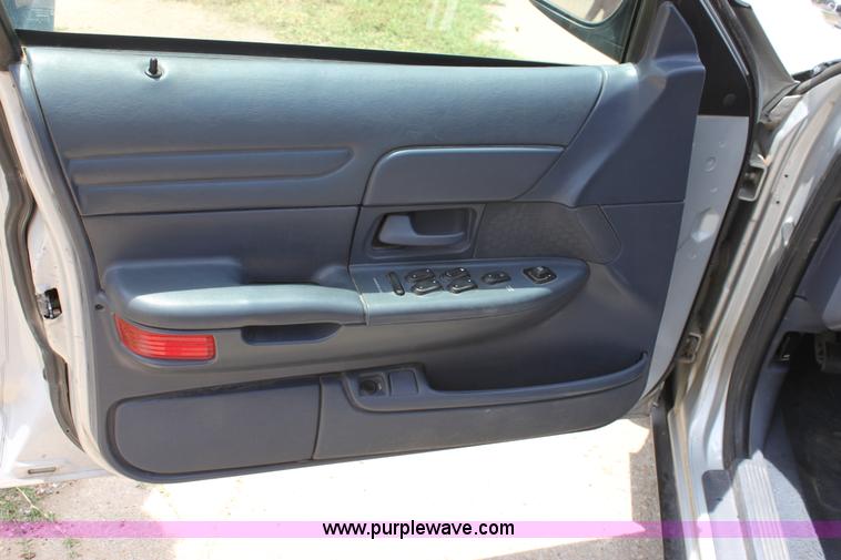image for item D5117 2002 Ford Crown Victoria Police Interceptor