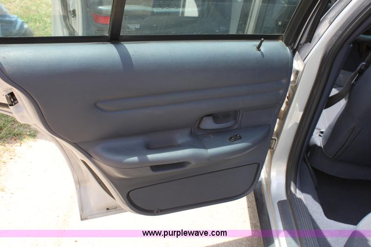 image for item D5117 2002 Ford Crown Victoria Police Interceptor
