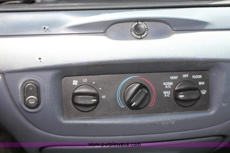 image for item D5117 2002 Ford Crown Victoria Police Interceptor