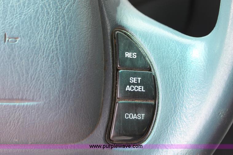 image for item D5117 2002 Ford Crown Victoria Police Interceptor