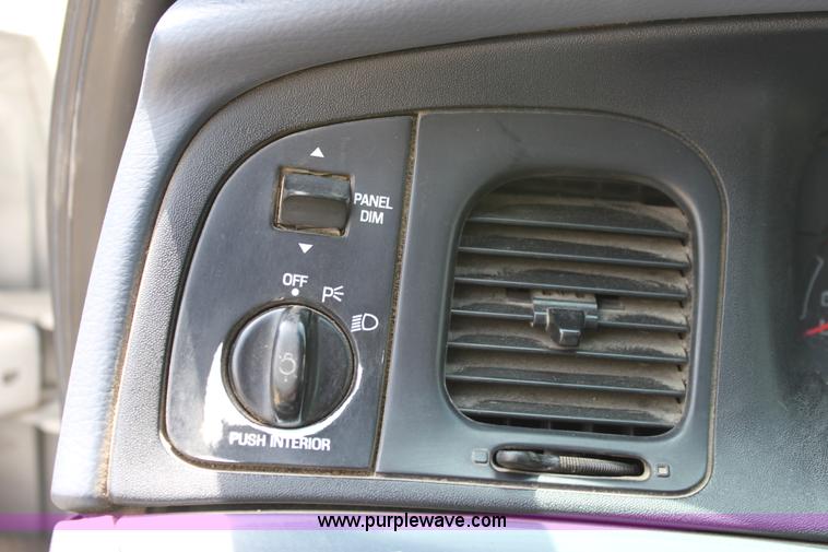 image for item D5117 2002 Ford Crown Victoria Police Interceptor