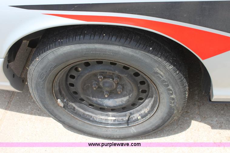 image for item D5117 2002 Ford Crown Victoria Police Interceptor