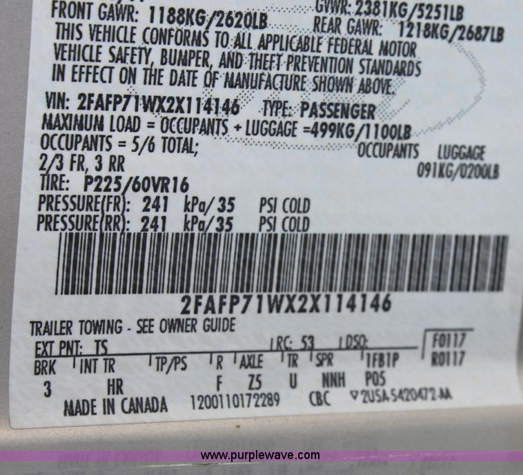 image for item D5117 2002 Ford Crown Victoria Police Interceptor