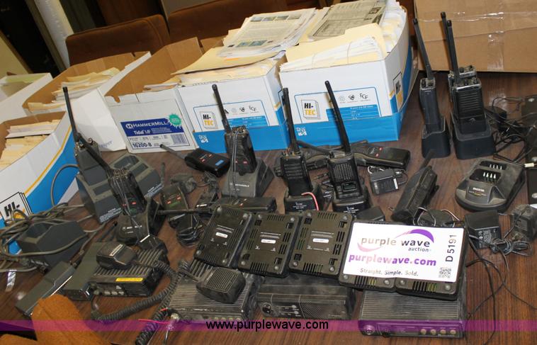 image for item D5191 (15) two way radios