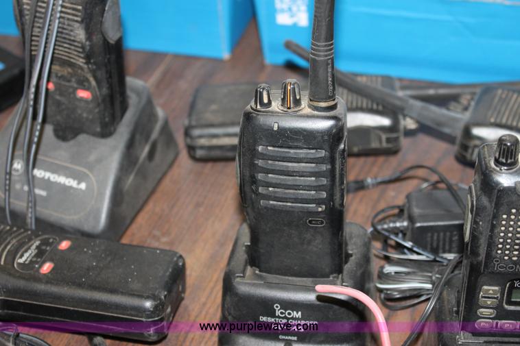 image for item D5191 (15) two way radios