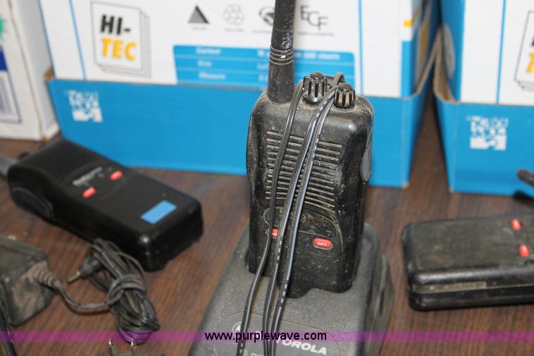 image for item D5191 (15) two way radios