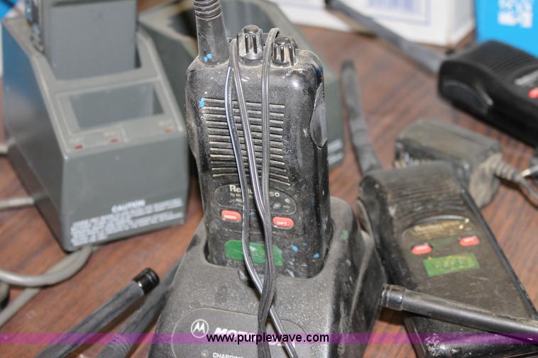 image for item D5191 (15) two way radios