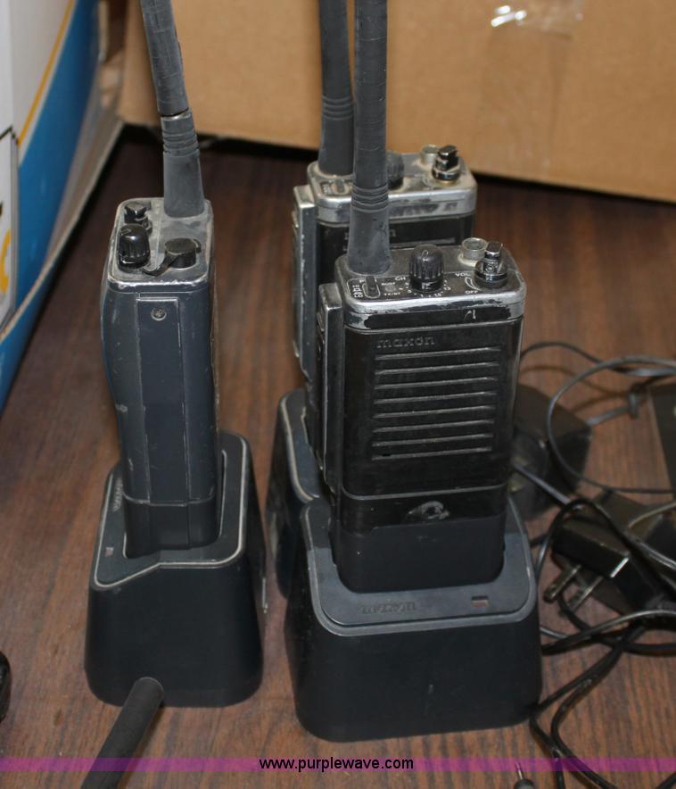 image for item D5191 (15) two way radios