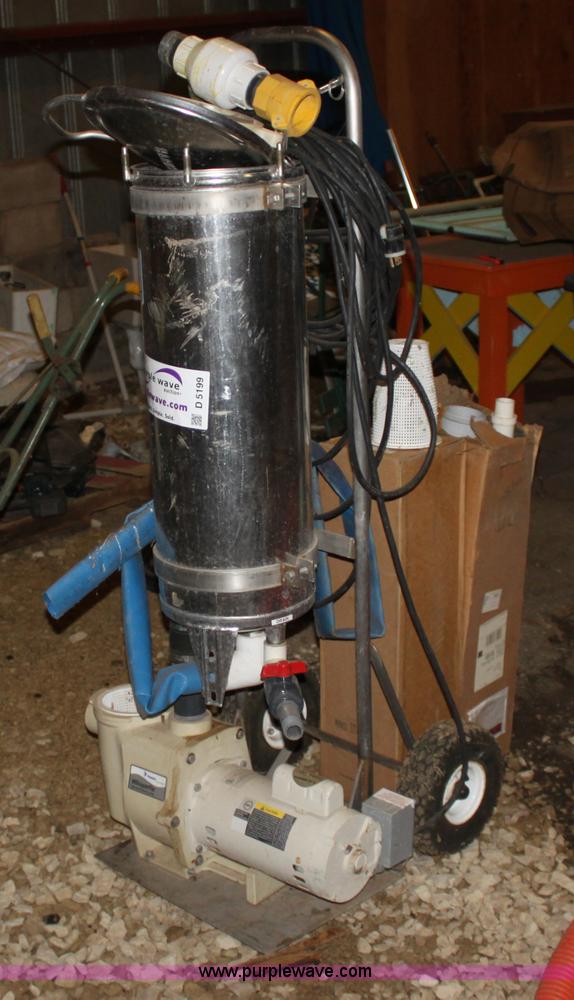 image for item D5199 Whisper Flo pool vacuum