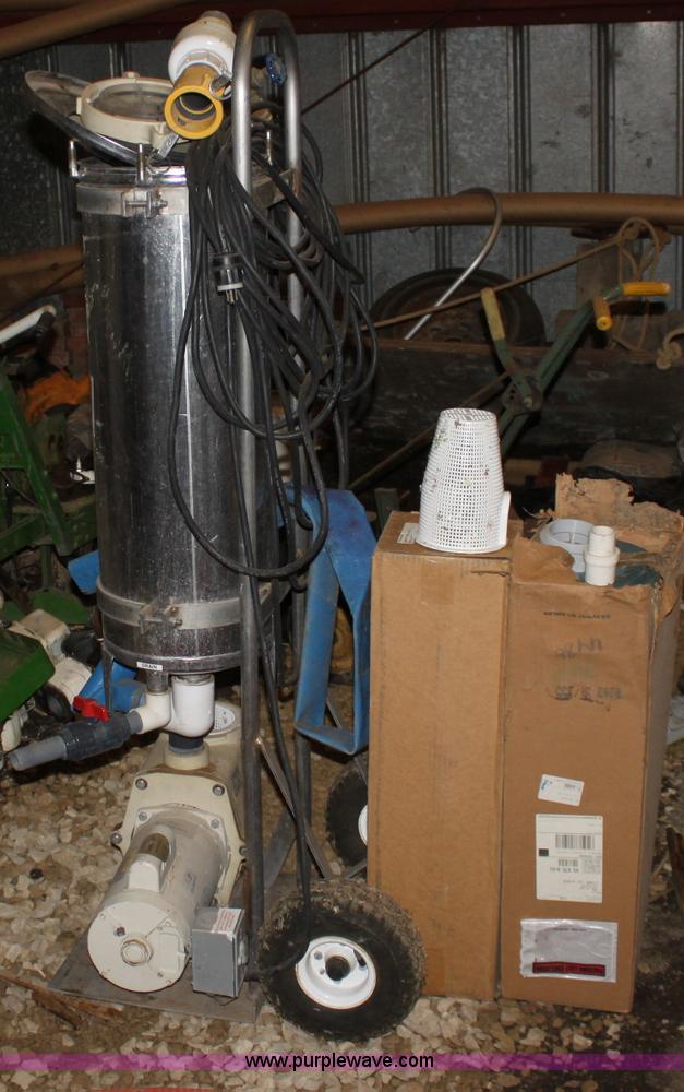 image for item D5199 Whisper Flo pool vacuum