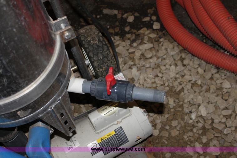 image for item D5199 Whisper Flo pool vacuum