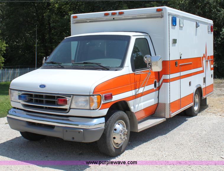 image for item D5208 1997 Ford E350 ambulance