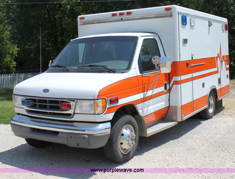 image for item D5208 1997 Ford E350 ambulance