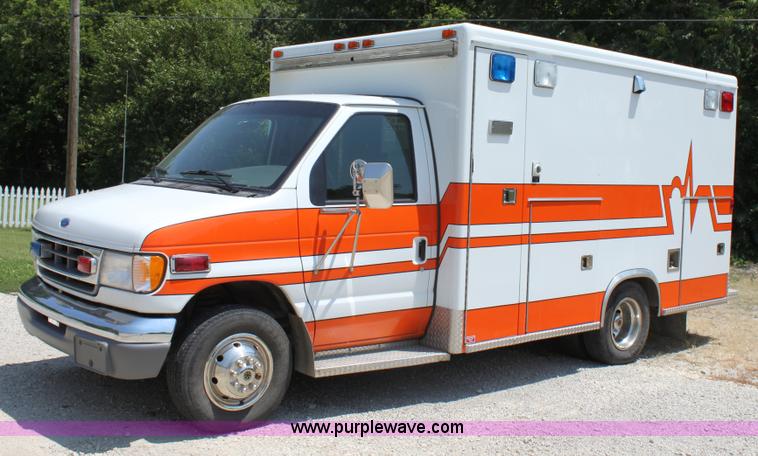 image for item D5208 1997 Ford E350 ambulance