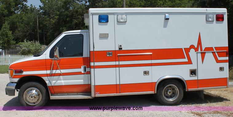 image for item D5208 1997 Ford E350 ambulance