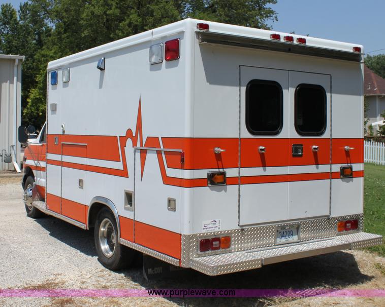 image for item D5208 1997 Ford E350 ambulance