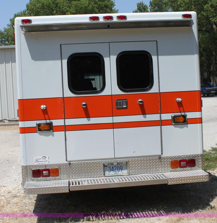 image for item D5208 1997 Ford E350 ambulance