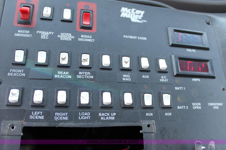 image for item D5208 1997 Ford E350 ambulance