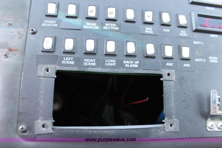 image for item D5208 1997 Ford E350 ambulance