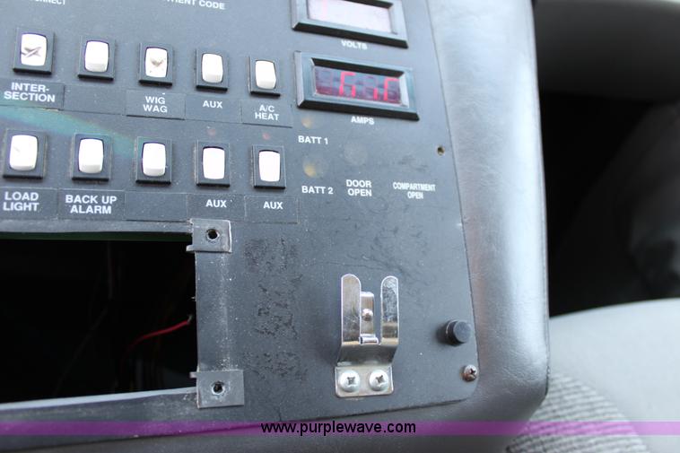 image for item D5208 1997 Ford E350 ambulance