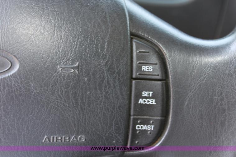 image for item D5208 1997 Ford E350 ambulance