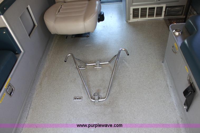 image for item D5208 1997 Ford E350 ambulance