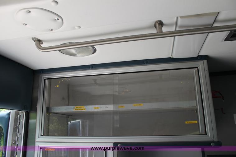 image for item D5208 1997 Ford E350 ambulance