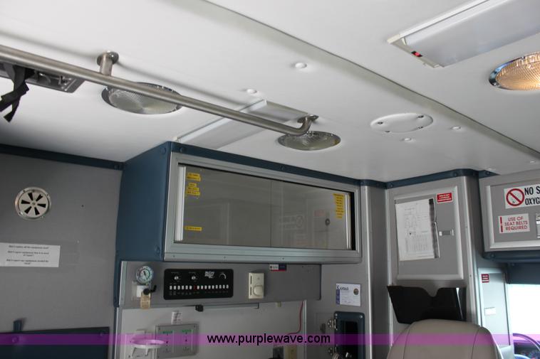 image for item D5208 1997 Ford E350 ambulance